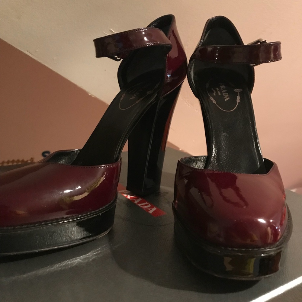 Authentic prada red heels (final price!!)